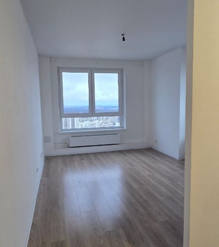 3-комн квартира улица Поляны, 5Ак2