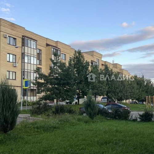 3-комн квартира д. Исаково, улица Рябиновая, 11к1