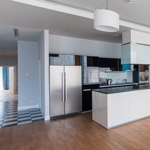 4-комн квартира улица Климашкина, 17С2