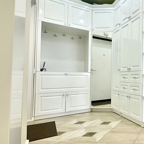 3-комн квартира Международный кв-л, Клязьма-Старбеево мкр, улица Береговая, 1А