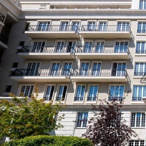 4-комн квартира улица Ефремова, 19к2