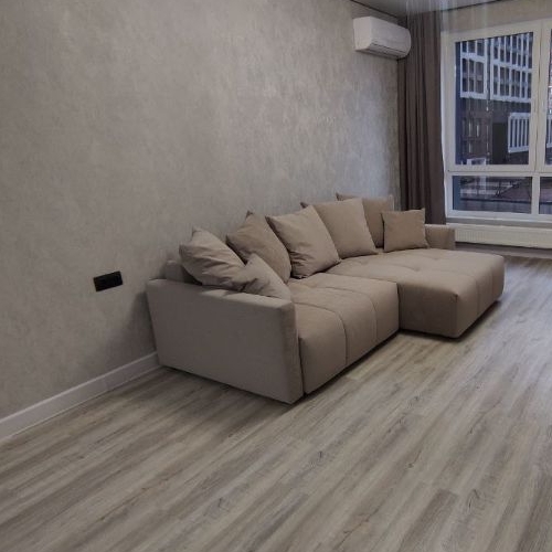 2-комн квартира улица Летчика Осканова, 6