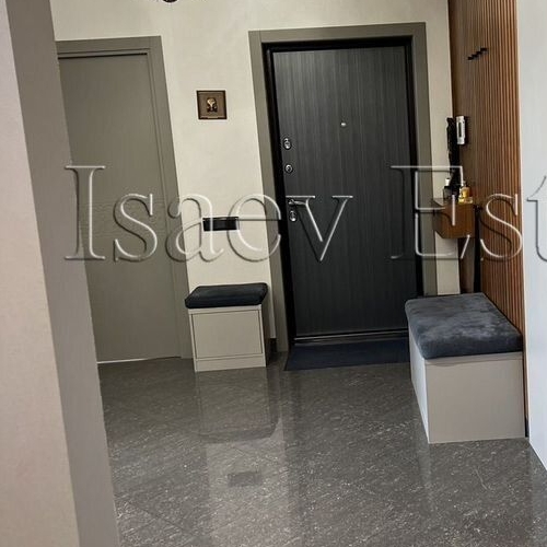 3-комн квартира улица Твардовского, 12к2