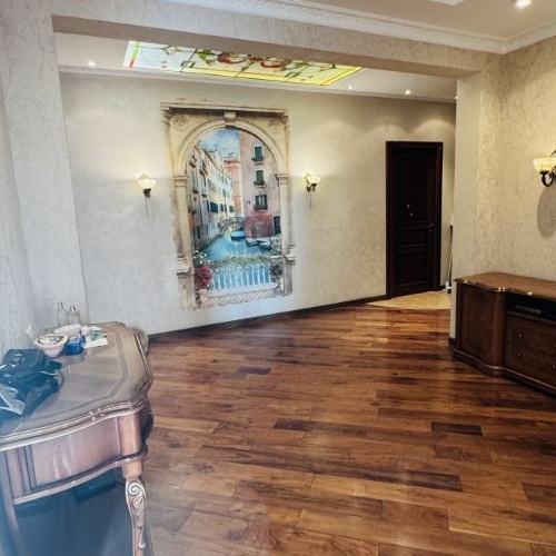 3-комн квартира Мытищи, улица Комарова, 2к2