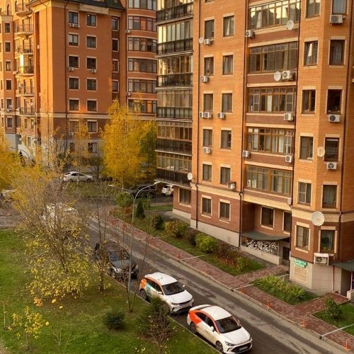 3-комн квартира Международный кв-л, Клязьма-Старбеево мкр, улица Береговая, 8