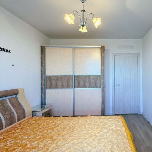 3-комн квартира улица Поляны, 5Ак5