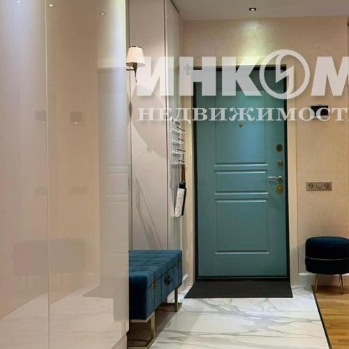 3-комн квартира улица Летчика Ульянина, 2