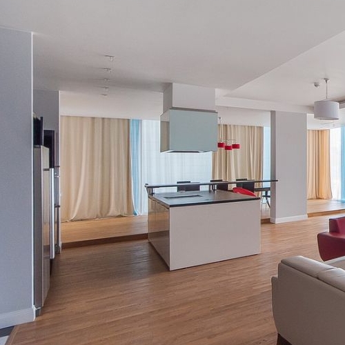 4-комн квартира улица Климашкина, 17С2