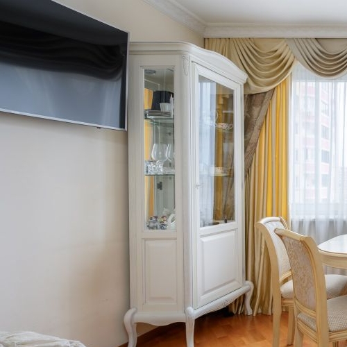 2-комн квартира улица Летчика Ульянина, 2