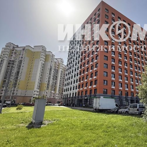 2-комн квартира улица Летчика Ульянина, 3А