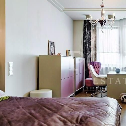 4-комн квартира улица Исаковского, 39К1