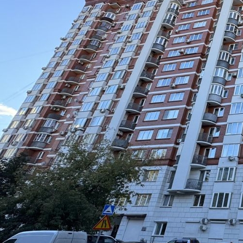 3-комн квартира улица Ирины Левченко, 1