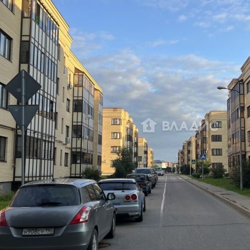 3-комн квартира д. Исаково, улица Рябиновая, 11к1