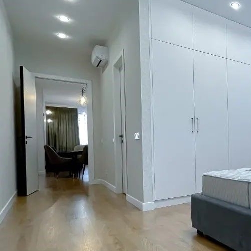 2-комн квартира улица Расплетина, 21