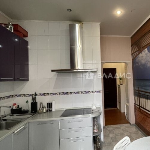 3-комн квартира Мытищи, улица Комарова, 2к2