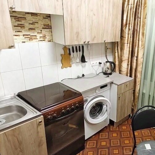 2-комн квартира Лобня, улица Калинина,  д. 12