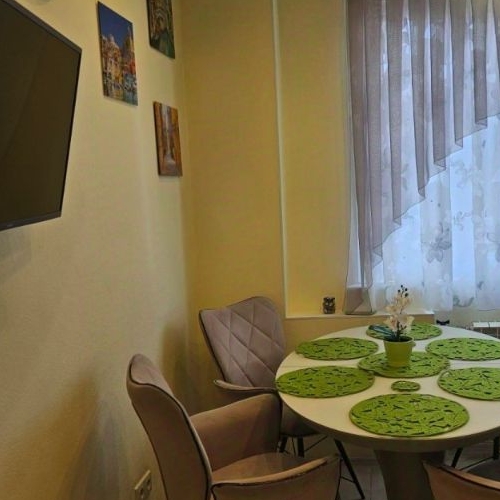 3-комн квартира улица Летчика Грицевца, 12