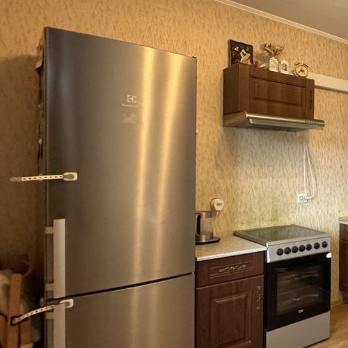 2-комн квартира улица Авиаконструктора Петлякова, 25