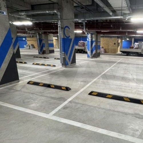 3-комн квартира Новоостаповская улица, 20