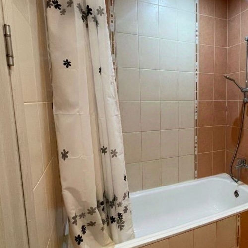 1-комн квартира Октябрьский пгт, улица Школьная,  д. 1к2