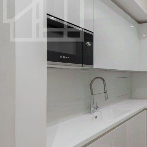 3-комн квартира улица Машкова, 2/13С1