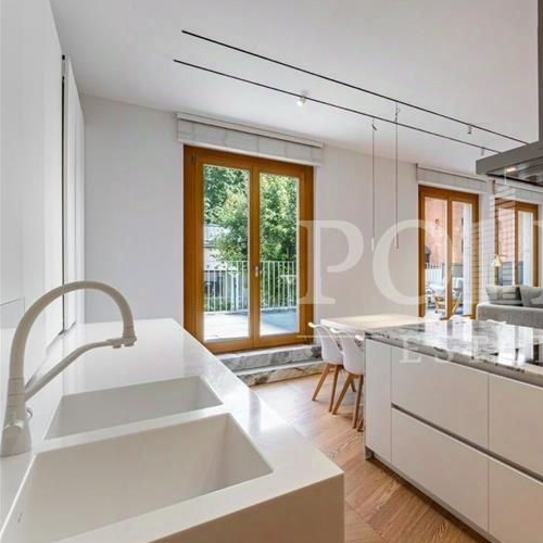 4-комн квартира улица Льва Толстого, 23к1