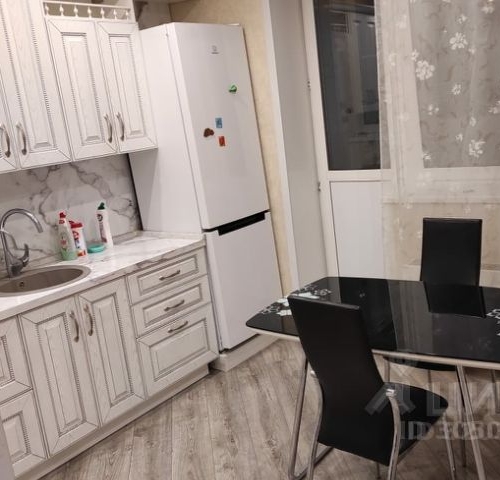 3-комн квартира Октябрьский пгт, улица Школьная, 1к2