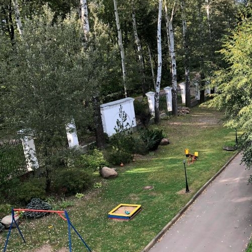 4-комн квартира Горки Ленинские пгт, улица Центральная, 18