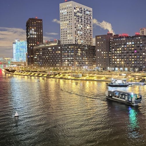 4-комн квартира Береговой проезд, 1Б