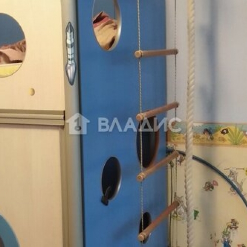 4-комн квартира Центральная улица,  д. 10