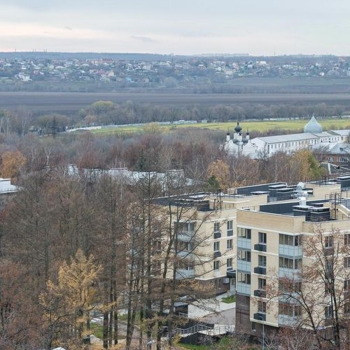 4-комн квартира Дзержинский, улица Бондарева, 5