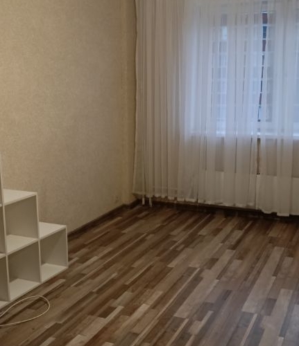 2-комн квартира Свердловский пгт, улица Михаила Марченко, 12