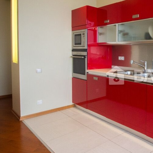 3-комн квартира улица Врубеля, 8