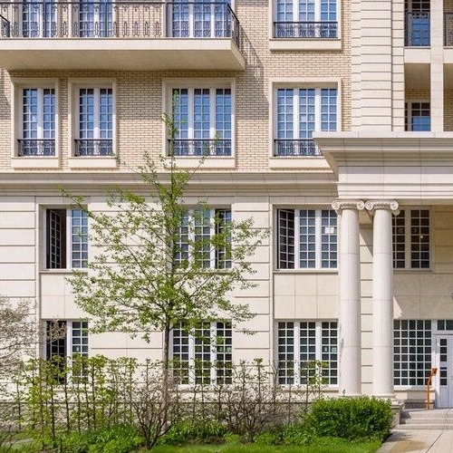 4-комн квартира улица Ефремова, 19к1