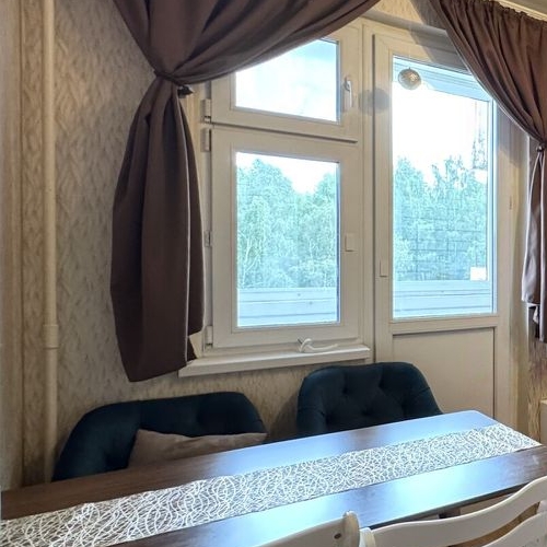 2-комн квартира улица Авиаконструктора Петлякова, 25