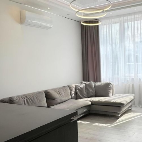 3-комн квартира улица Авиаконструктора Сухого, 2к1