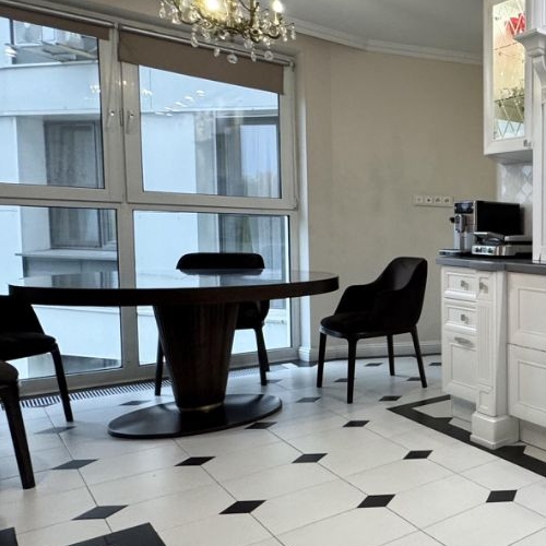 3-комн квартира бульвар Академика Ландау, 1