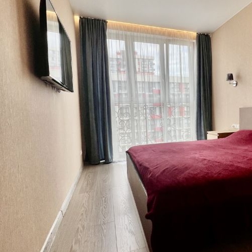 2-комн квартира бульвар Веласкеса, 2