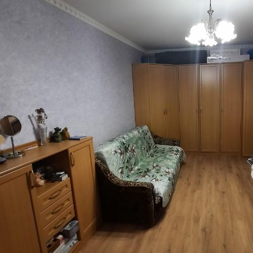 2-комн квартира проспект Защитников Москвы, 8