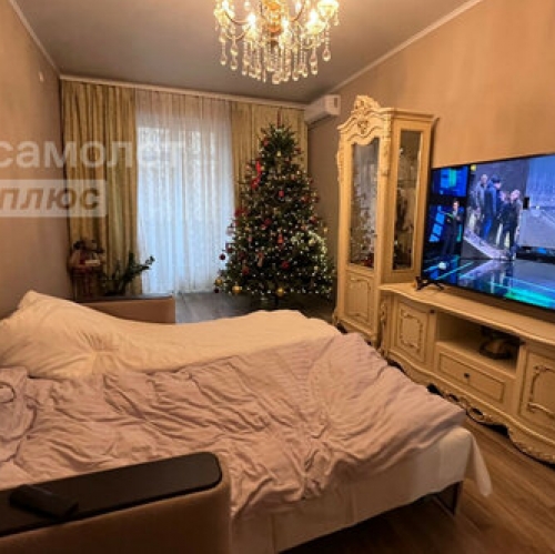 4-комн квартира улица Трофимова,  д. 1/17