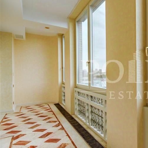 4-комн квартира переулок Хилков, 1