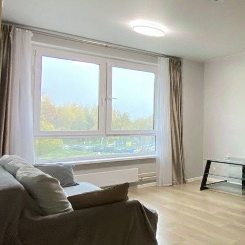 3-комн квартира улица Поляны, 5Ак5