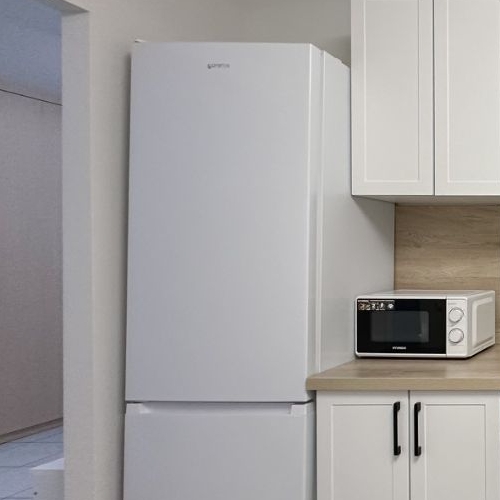 4-комн квартира улица Поляны, 5Ак2