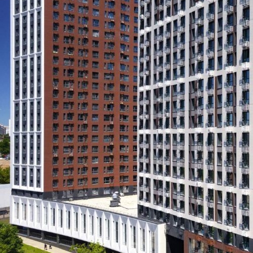 3-комн квартира улица Летчика Осканова,  д. 6