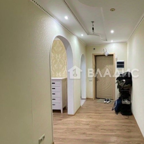 3-комн квартира Новые Островцы мкр, д. Островцы, улица Баулинская, 5к1