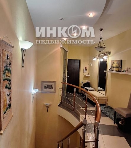 6-комн квартира улица Маршала Тухачевского, 37/21