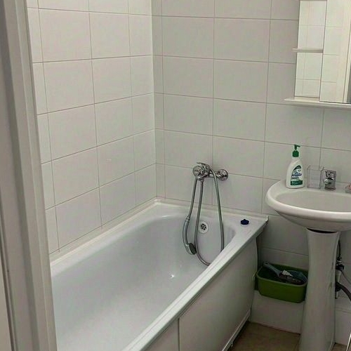 4-комн квартира улица Недорубова, 32