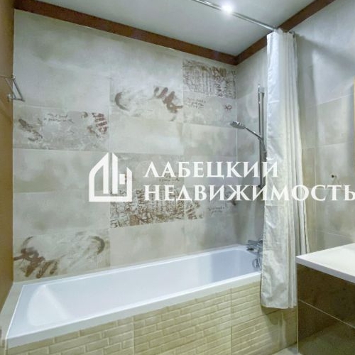 4-комн квартира улица Академика Виноградова, 1