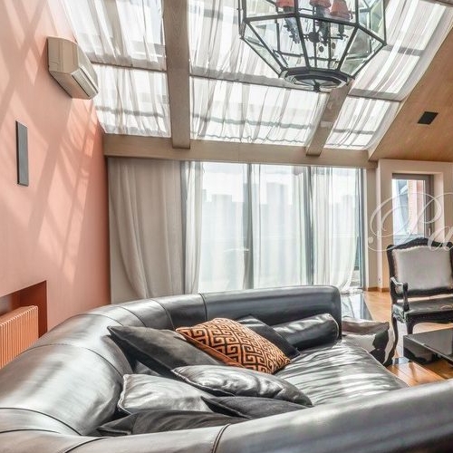 5-комн квартира Минская улица, 1ГК2