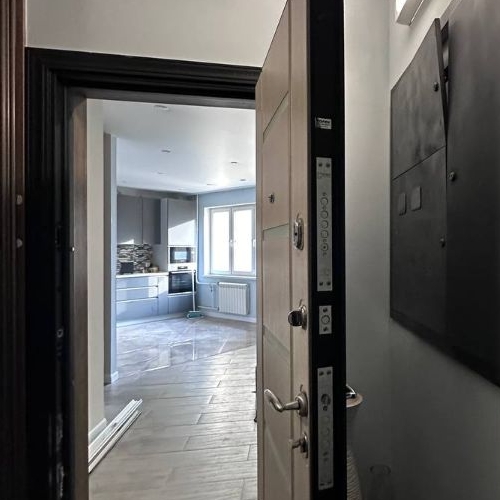 3-комн квартира Новые Островцы мкр, д. Островцы, улица Баулинская, 9